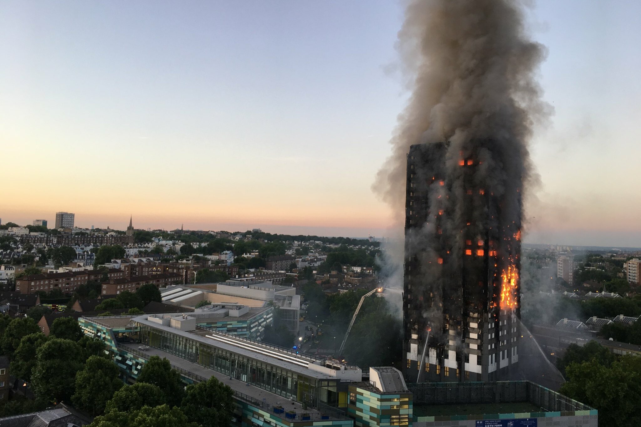 Grenfell Tower 火灾照片